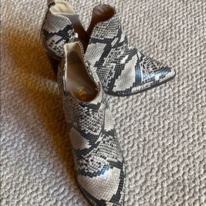 Size 7 1/2 Mata ankle boots never worn.